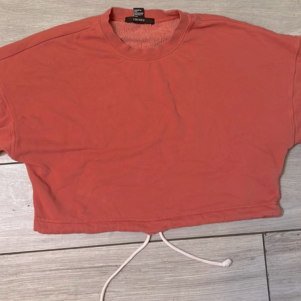 Forever 21 short cut sweatshirt